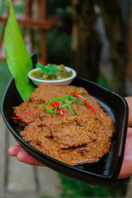  Rendang！濃郁香料與慢燉的完美結合，帶您探索印尼佛羅倫斯美食的魅力